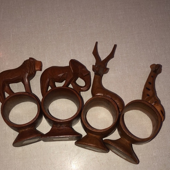 Hand carved made in Kenya Animal Wooden napkin rings, set of 4 - Picture 16 of 16